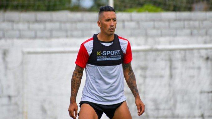 Lucas Barrios, nuevo refuerzo del Sportivo Trinidense