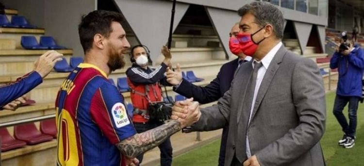 Presidente del Barcelona reitera que la negociación con Messi "va bien"