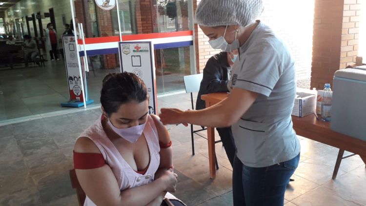 En Paraguay ya se aplicaron más de 1,8 millones de dosis