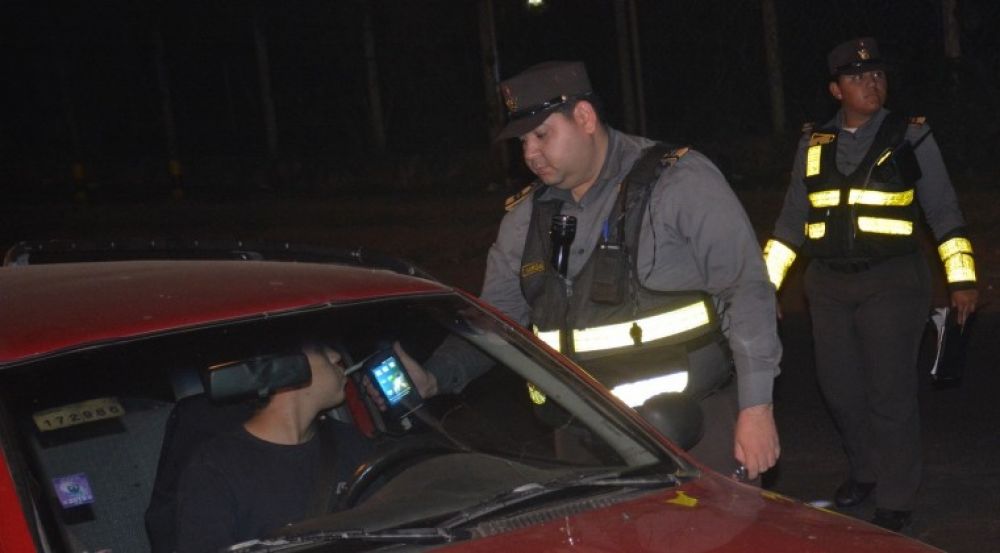 Más de 300 conductores dieron positivo al alcotest y fueron demorados por la Caminera