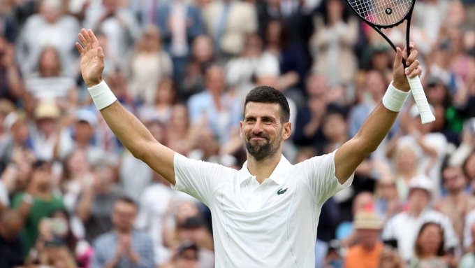 Djokovic, mucha rodilla y mucho rodillo
