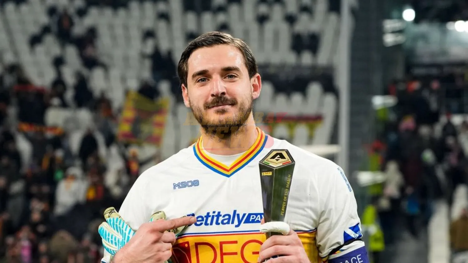 Lecce frena a la Juventus