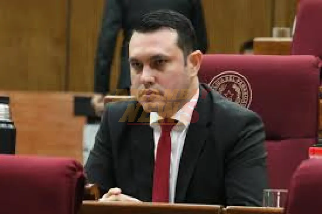 Fallo judicial prohíbe difusión de video íntimo del senador Hernán Rivas