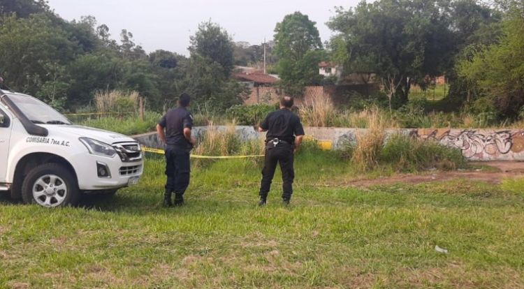 Hallan un cadáver en la excancha de Fulgencio Yegros en Ñemby