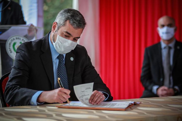 Marito firma decreto que reglamenta Presupuesto General