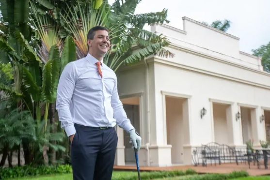 Santi no tendrá aumento salarial, pero sí más gastos reservados
