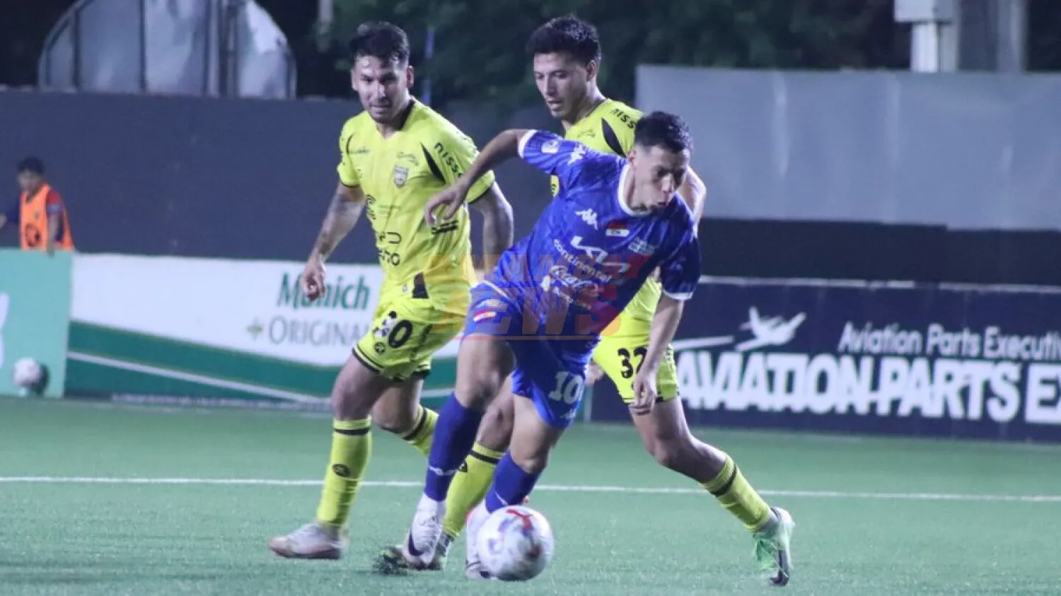 Intenso partido entre el Canario y el Trico, faltó el gol