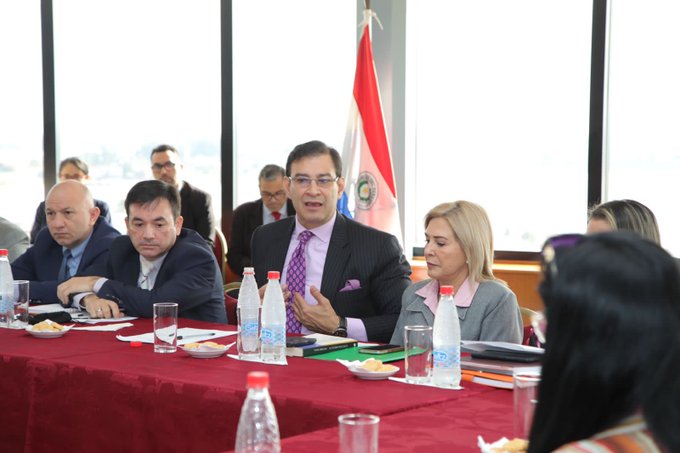 Convocan a titular de la ANDE ante mesa directiva del Senado
