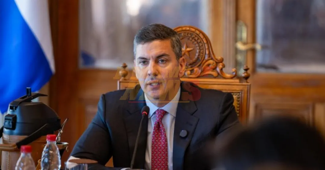 Santi les pidió a sus ministros que "tripliquen los esfuerzos" y puso de ejemplo a Milei