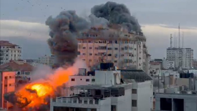 «Nada justifica los bombardeos y es infantil cortar ayuda humanitaria en la franja de Gaza»