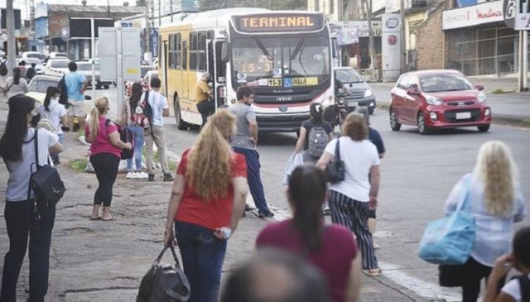 Gobierno aumenta subsidio a transportistas