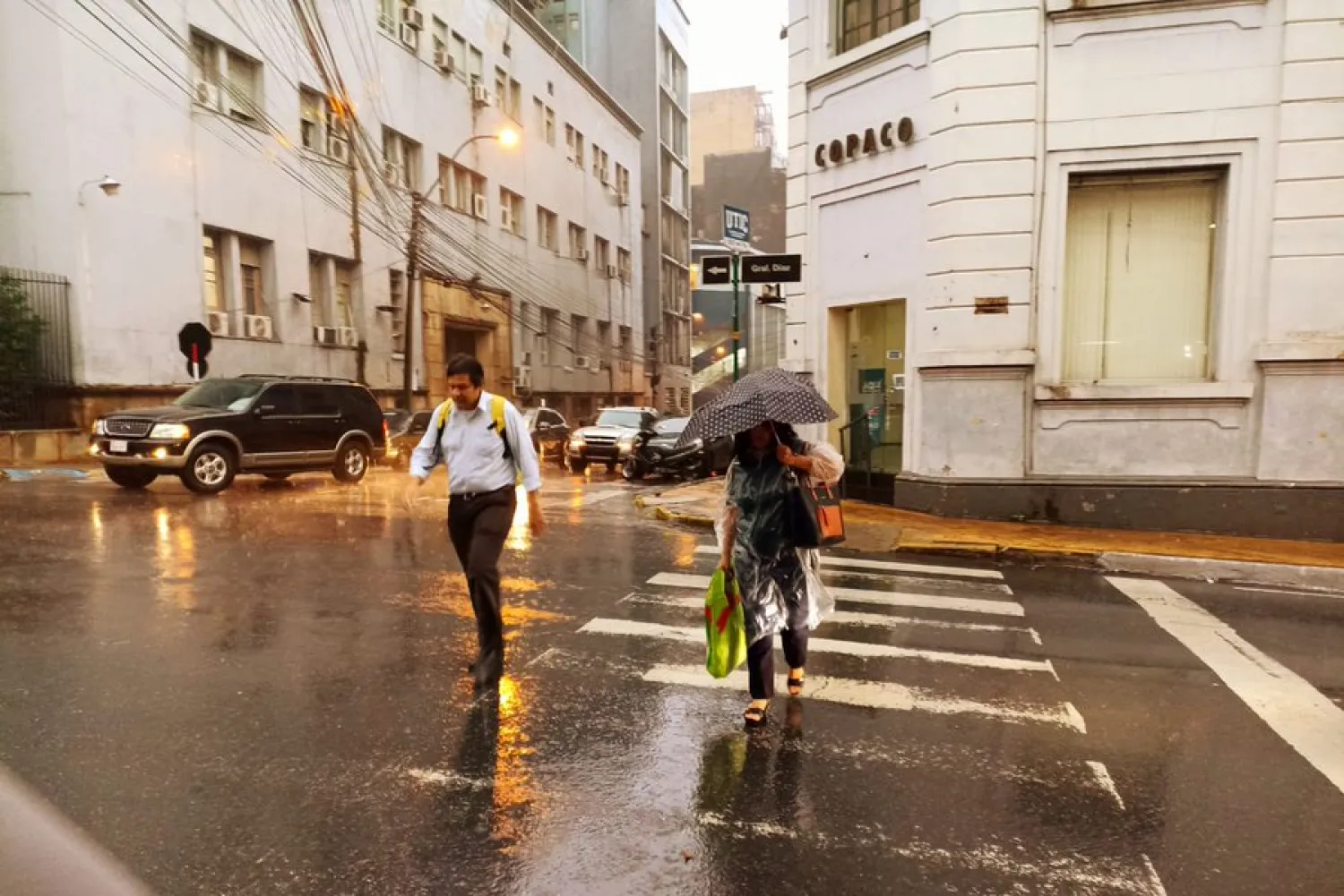 Persiste la probabilidad de lluvias con ambiente caluroso y hmedo para los prximos das