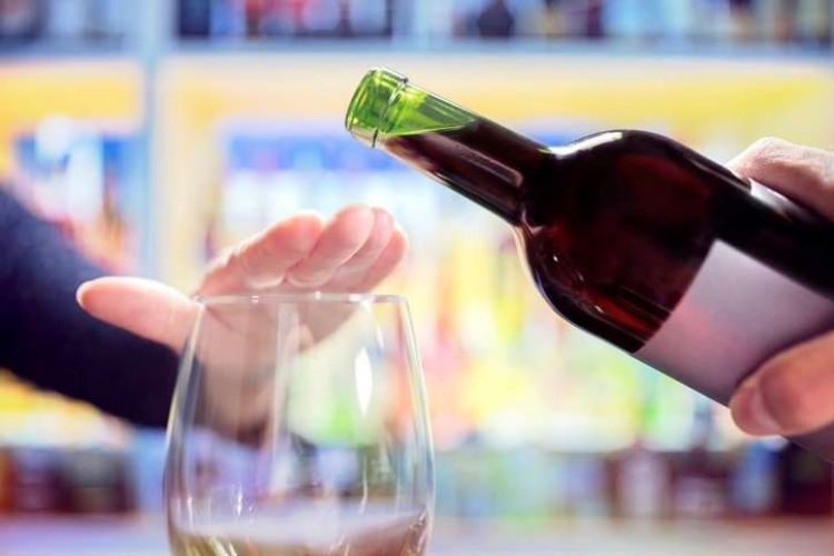 El alcohol no es buena compañía durante la cuarentena