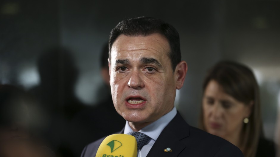 Los colorados forman una coordinadora en Cancillería y hay alerta entre los funcionarios de carrera