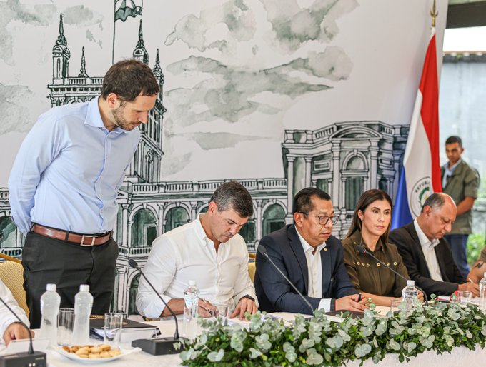 Santi firmó decreto reglamentario de la ley «Hambre cero» y anuncian primeras licitaciones desde mayo