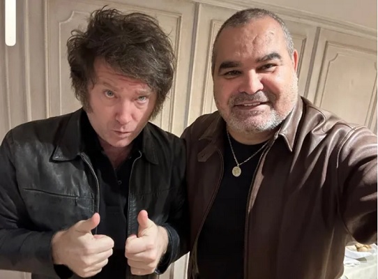 Chilavert y sus aspiraciones políticas: amistad con Milei y lucha contra la corrupción
