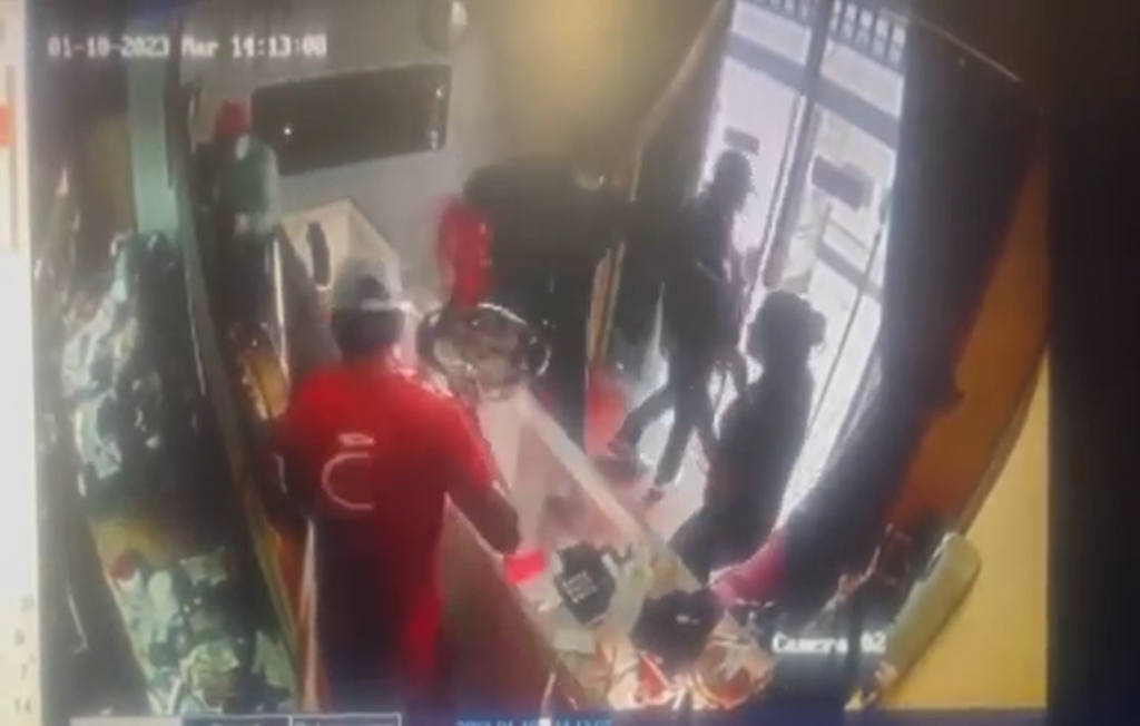 Tres hombres se robaron G. 100 millones en joyas de un comercio en Pedro Juan Caballero