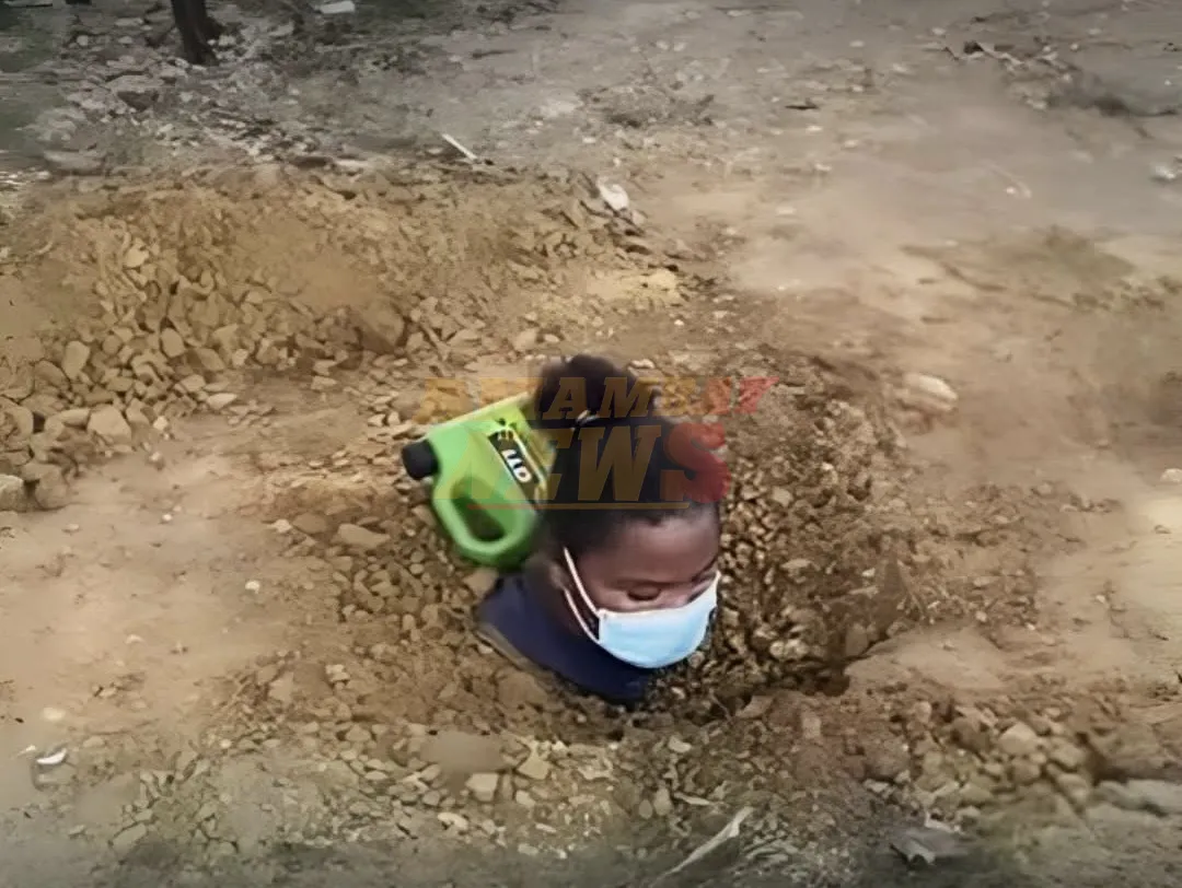 Fue alcanzada por un rayo y su familia la enterró para curarla