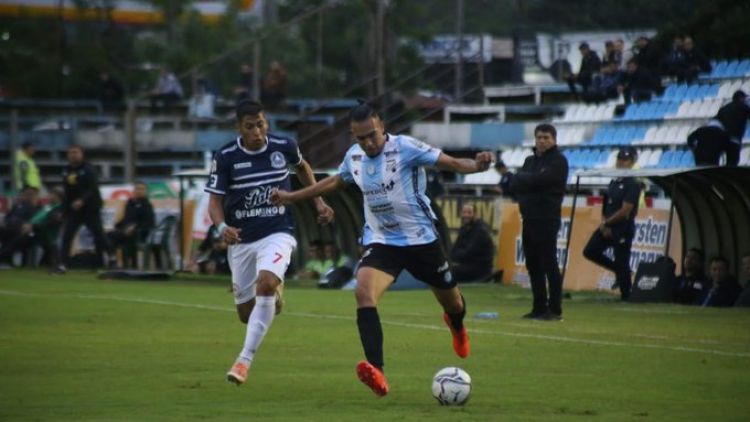 Guaireña y Resistencia no se sacan ventaja