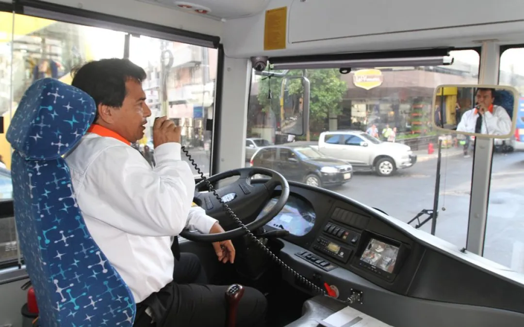 Choferes y conductores presentan mayor riesgo de enfermedades renales y prostáticas, advierte el IPS