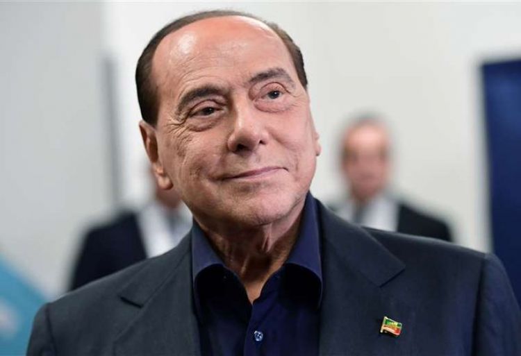 Ex primer ministro italiano Berlusconi hospitalizado por problemas cardiacos