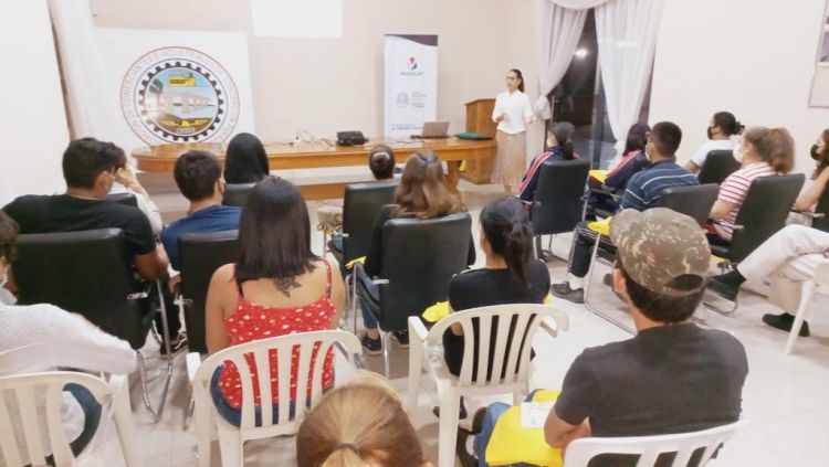 Jóvenes concepcioneros se capacitan en guiado turístico