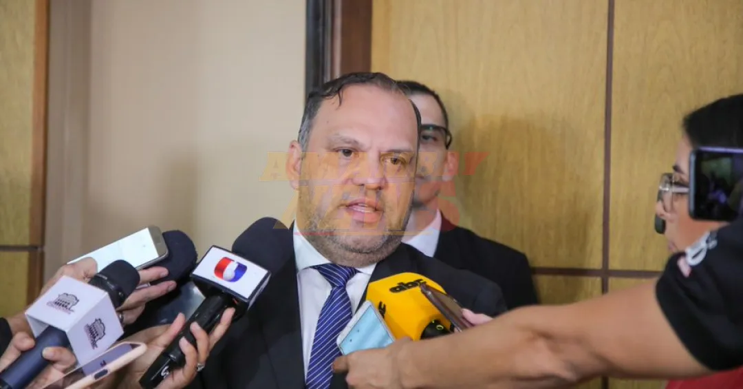 Varela se distancia de Soto y podría sumarse al equipo de Wiens antes de las municipales