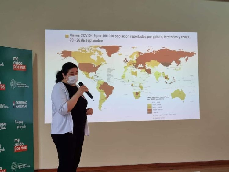 En abril tendríamos seis veces menos casos de COVID que hoy, según las proyecciones