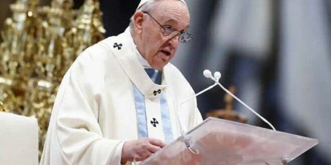 Francisco pide poner fin a “los actos de violencia” en Perú