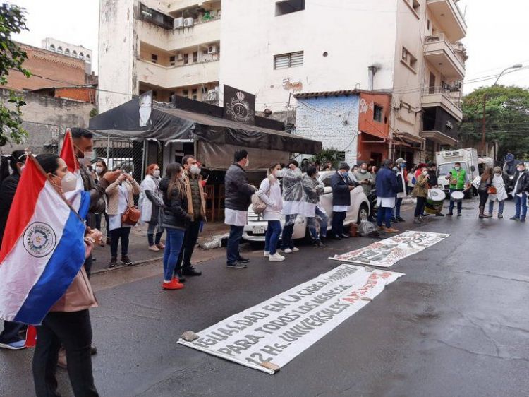 Médicos en huelga desde hoy por igualdad en la carga horaria