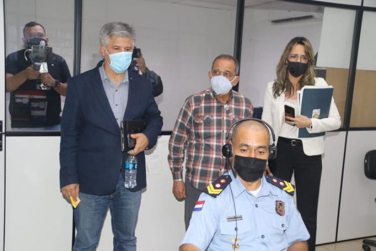Ministro Arnaldo Giuzzio visitó base del Sistema 911 en Ciudad del Este