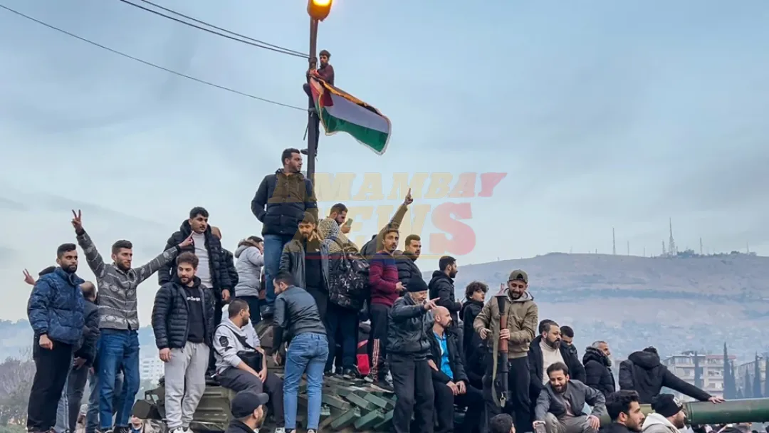 Los rebeldes sirios toman Damasco y anuncian el fin del régimen de Al-Ásad