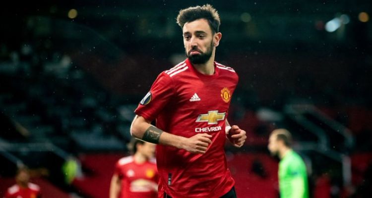 Cavani y Fernandes destrozan a la Roma y United pone un pie en la final