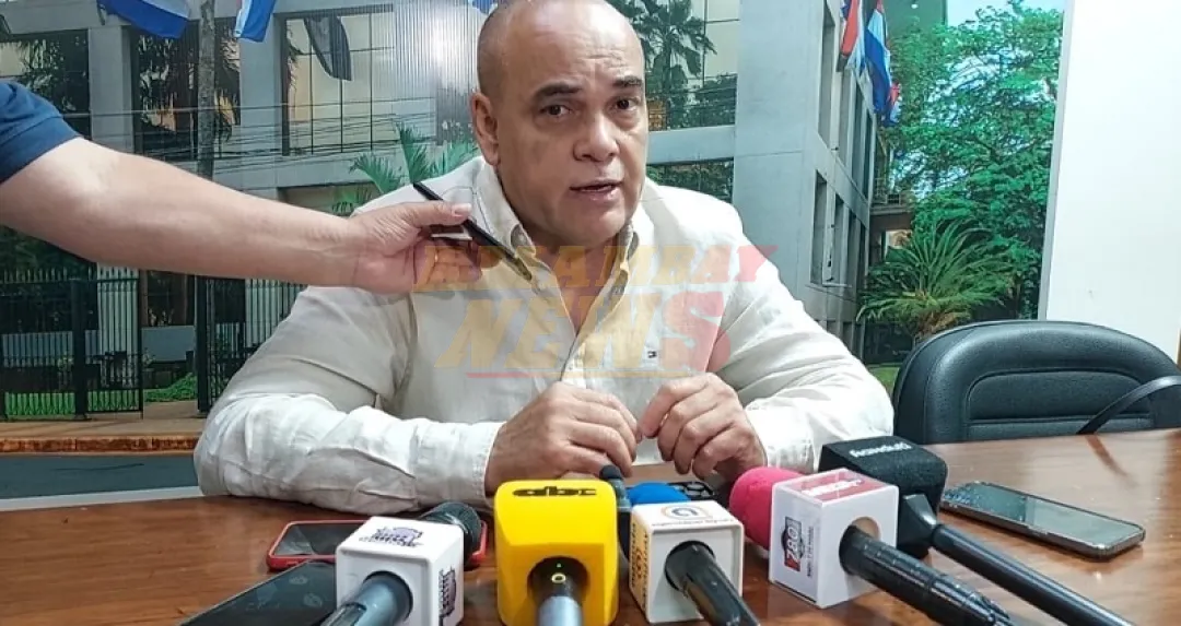 “Bachi” Núñez defendió gestión de la ministra de Salud