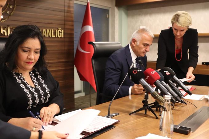 Senatur firma acuerdo con Türkiye para desarrollar turismo en las comunidades del interior