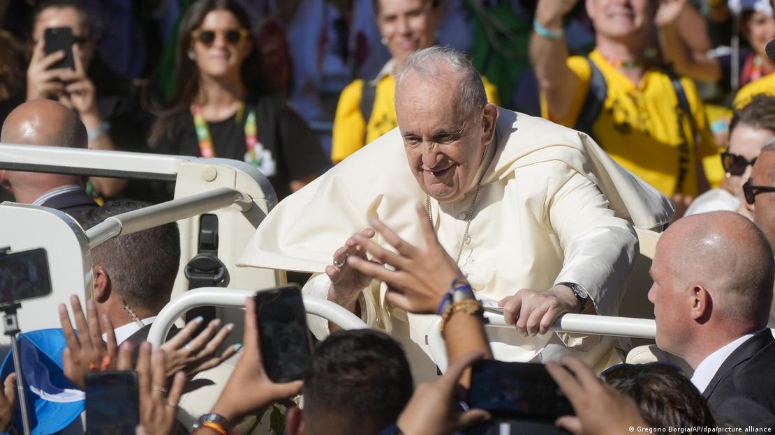 El Papa advierte contra las ilusiones del mundo digital