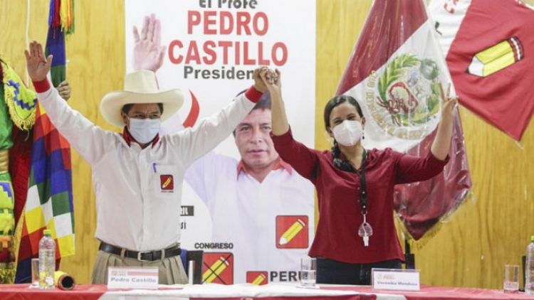 Castillo, ganador según el primer simulacro de votación en Perú