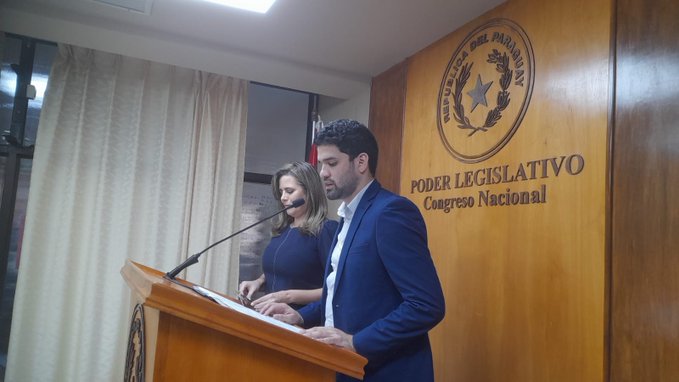 Caso Rivas: Legisladores muestran más inconsistencias y piden desmantelar las «universidades de papel»
