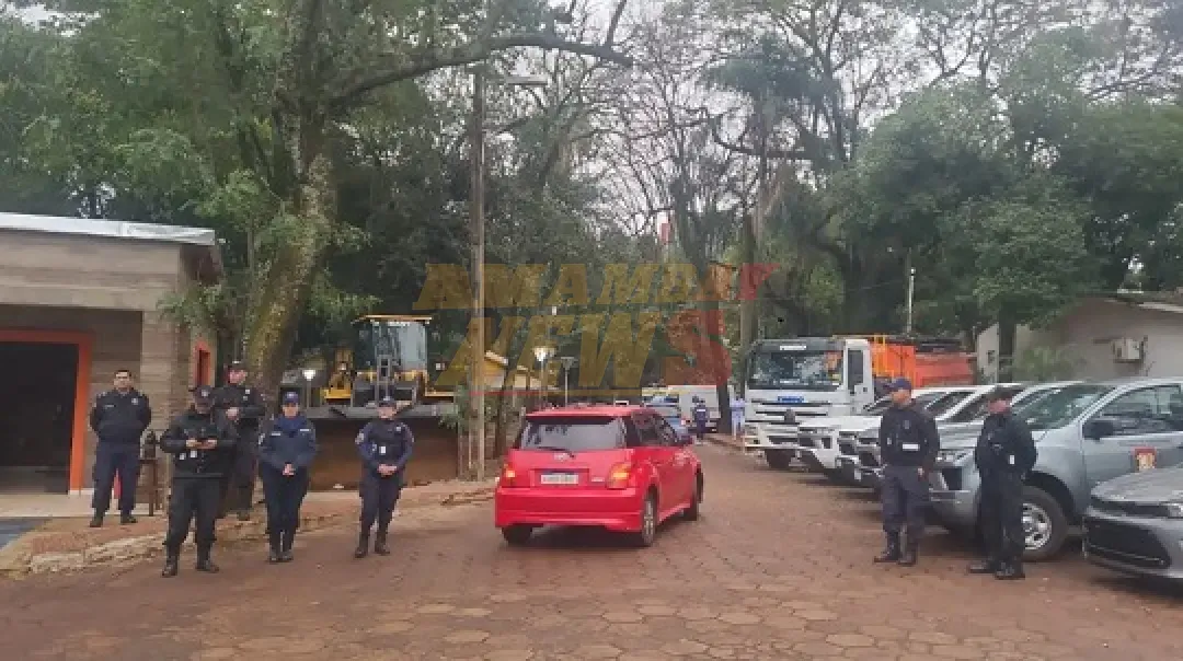 CDE: intervención municipal arranca bajo custodia policial
