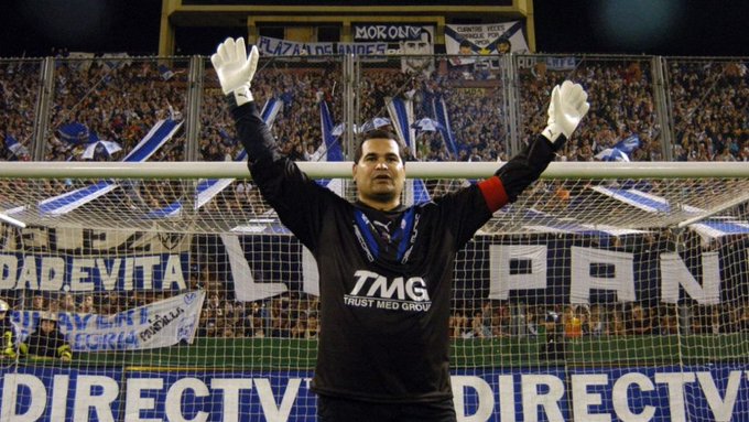 Un polémico posteo de Chilavert tras la muerte de Menotti, "incendió" las redes