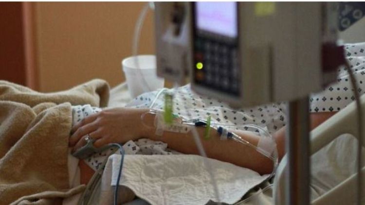 Mujer está hospitalizada tras ser violada salvajemente por cuatro desconocidos