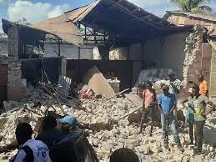 El número de muertos por el terremoto de Haití se eleva a 1.297