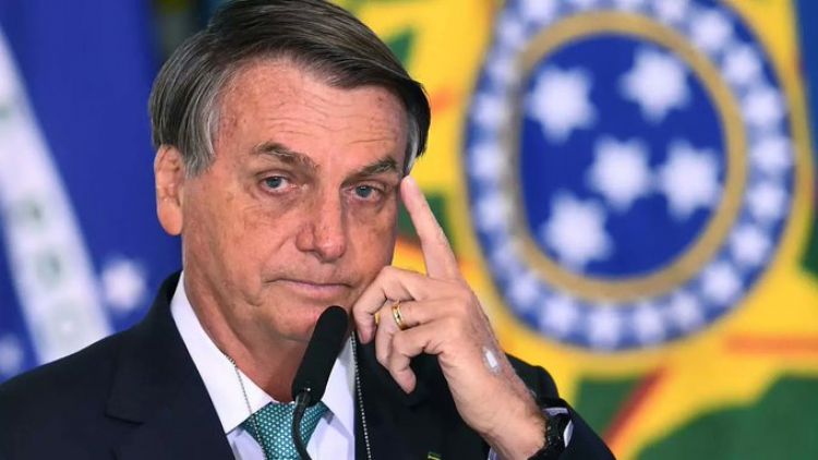Jair Bolsonaro fue hospitalizado por dolores abdominales