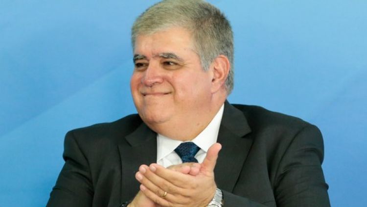 Bolsonaro lleva a Carlos Marun de regreso al consejo de Itaipú