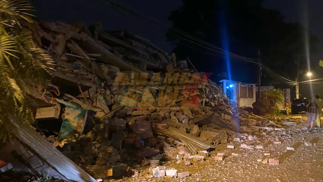 Video: Así se derrumbó edificio en obras dejando a dos personas atrapadas en Encarnación