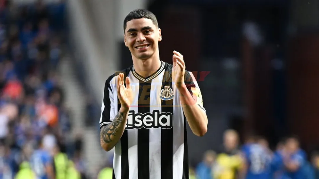 Miguel Almirón, ovacionado en su despedida del Newcastle