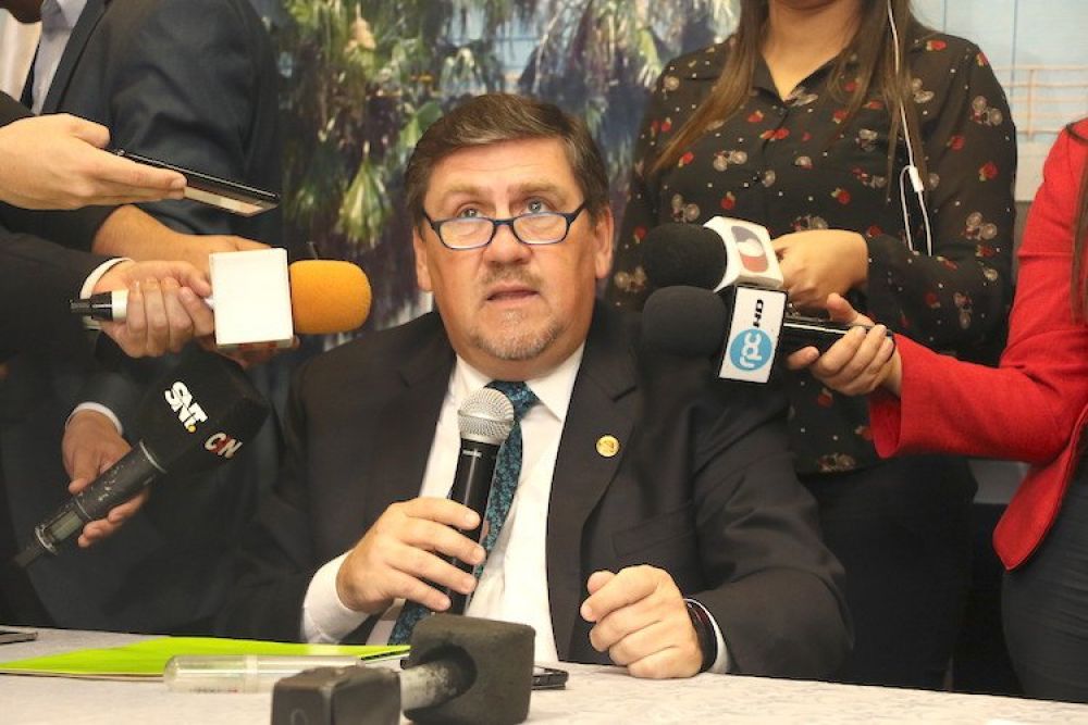 Senado convoca a senadores suplentes para jurar el jueves