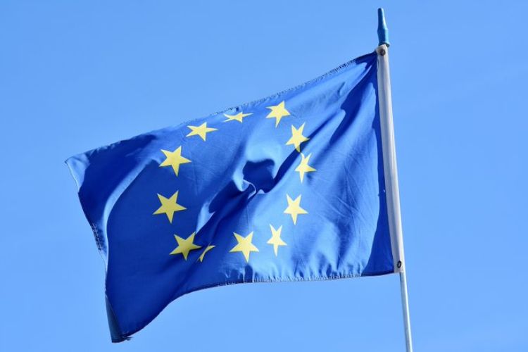 Polonia afirma que la UE no puede interferir en su poder judicial