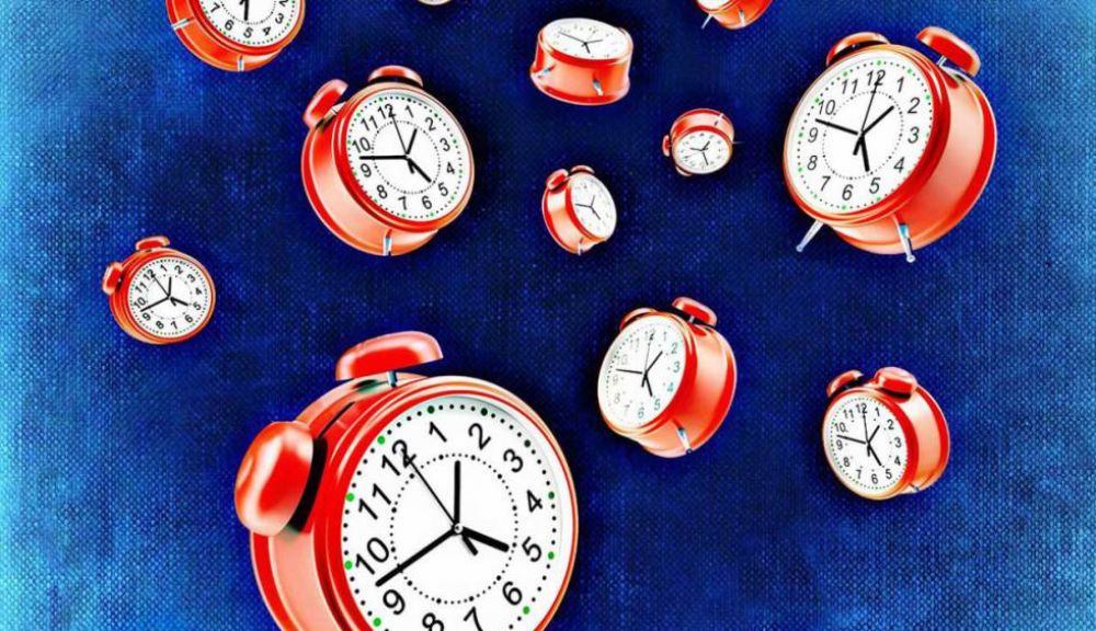 A la medianoche se adelanta una hora