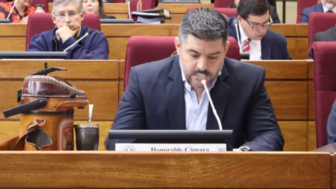 Latorre dice que esperará informe de intervención a Nenecho y que la ANR no le teme a unas elecciones